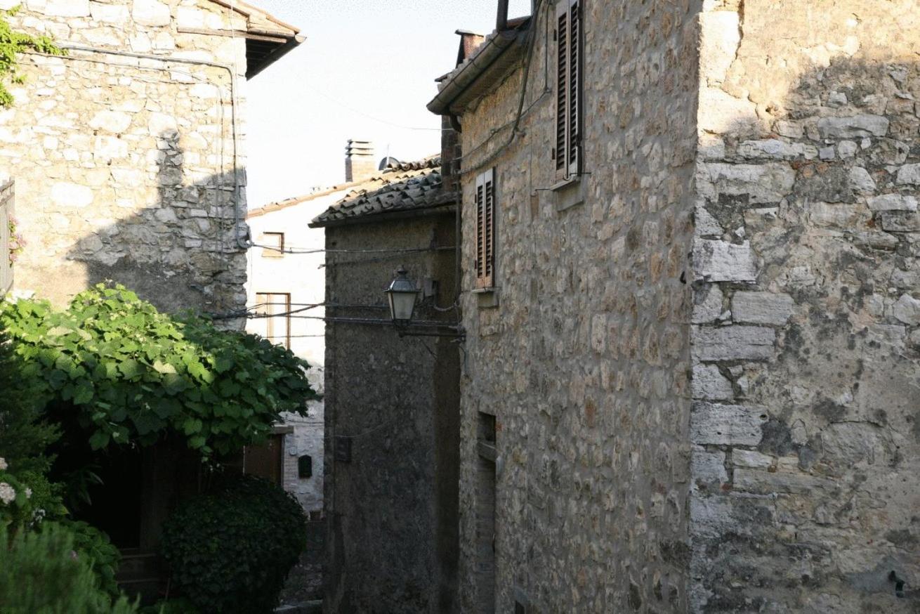 Locanda La Pieve Semproniano Exterior foto
