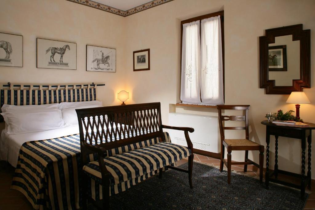Locanda La Pieve Semproniano Habitación foto